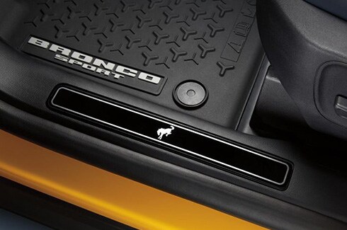 Descubre Accesorios Ford Bronco en CA, Umbral de Puerta Negro Platinum